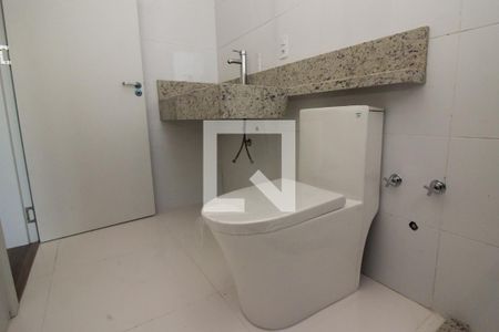 Casa à venda com 165m², 4 quartos e 1 vaga Casa à venda com 165m², 4 quartos e 1 vagaBanheiro da Suíte 3