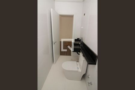 Casa à venda com 165m², 4 quartos e 1 vaga Casa à venda com 165m², 4 quartos e 1 vagaBanheiro da Suíte 2