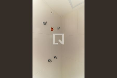 Banheiro de kitnet/studio para alugar com 1 quarto, 26m² em República, São Paulo