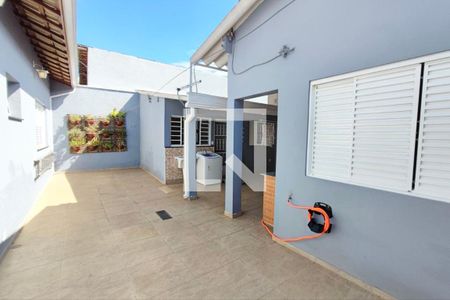 Casa à venda com 200m², 3 quartos e 3 vagas Casa à venda com 200m², 3 quartos e 3 vagasÁrea de Serviço