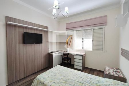 Casa à venda com 200m², 3 quartos e 3 vagas Casa à venda com 200m², 3 quartos e 3 vagasQuarto 2