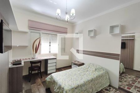 Casa à venda com 200m², 3 quartos e 3 vagas Casa à venda com 200m², 3 quartos e 3 vagasQuarto 2