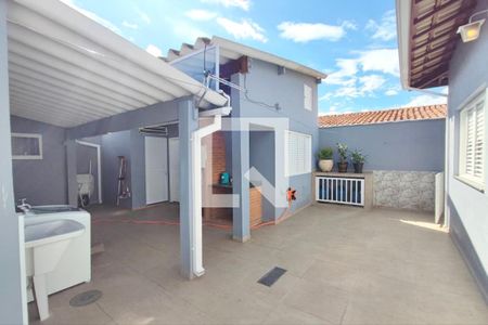 Casa à venda com 200m², 3 quartos e 3 vagas Casa à venda com 200m², 3 quartos e 3 vagasChurrasqueira / Quintal