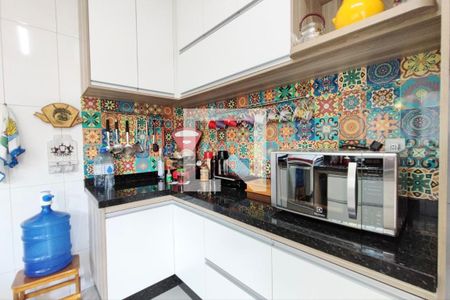 Casa à venda com 200m², 3 quartos e 3 vagas Casa à venda com 200m², 3 quartos e 3 vagasCozinha