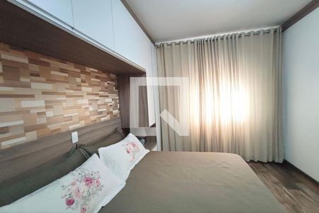 Casa à venda com 200m², 3 quartos e 3 vagas Casa à venda com 200m², 3 quartos e 3 vagasQuarto suíte