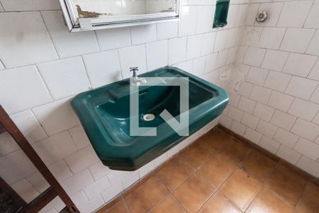 Casa à venda com 160m², 3 quartos e 3 vagas Casa à venda com 160m², 3 quartos e 3 vagasBanheiro de serviço