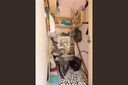 Casa à venda com 160m², 3 quartos e 3 vagas Casa à venda com 160m², 3 quartos e 3 vagasDespensa