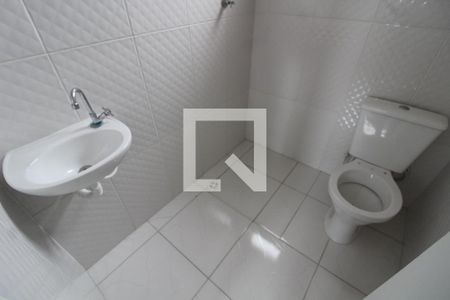 Banheiro de apartamento para alugar com 1 quarto, 30m² em Vila Guarani(zona Leste), São Paulo