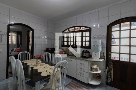 Casa à venda com 125m², 2 quartos e 2 vagasCozinha