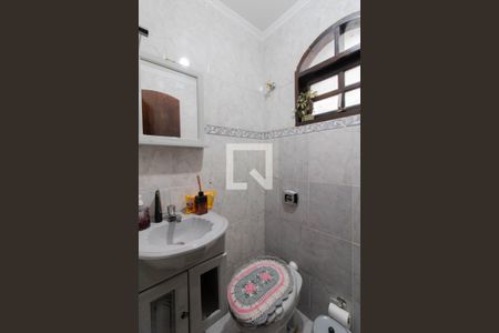 Casa à venda com 125m², 2 quartos e 2 vagasLavabo