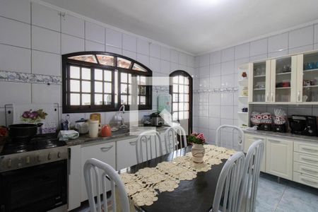 Casa à venda com 125m², 2 quartos e 2 vagasCozinha