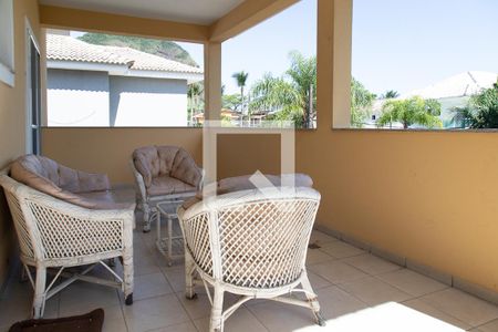 Casa de condomínio à venda com 560m², 5 quartos e 3 vagasVaranda do quarto 2 e 3