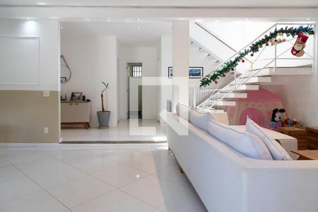 Casa de condomínio à venda com 560m², 5 quartos e 3 vagasSala 