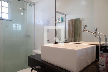 Casa de condomínio à venda com 560m², 5 quartos e 3 vagasBanheiro social 