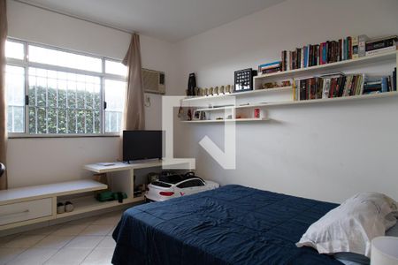 Quarto 1 de casa de condomínio para alugar com 5 quartos, 560m² em Vargem Pequena, Rio de Janeiro