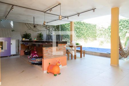 Casa de condomínio à venda com 560m², 5 quartos e 3 vagasÁrea externa 