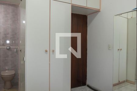 Casa à venda com 280m², 8 quartos e 3 vagasSuíte 3