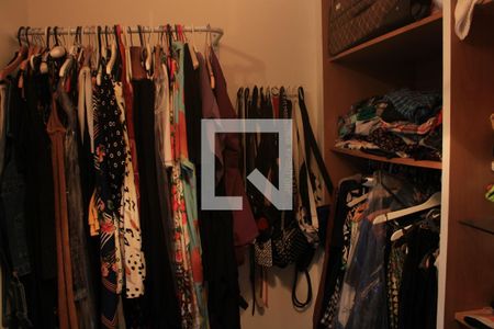 Apartamento à venda com 300m², 4 quartos e 3 vagasCloset da suíte 2