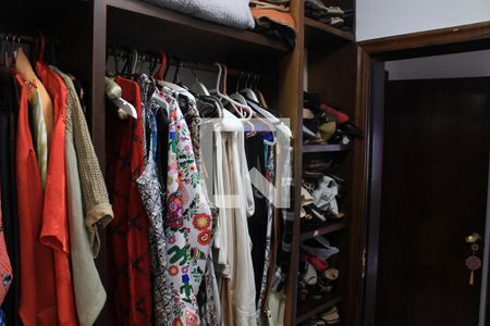 Apartamento à venda com 300m², 4 quartos e 3 vagasCloset da suíte 1