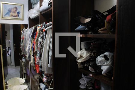 Apartamento à venda com 300m², 4 quartos e 3 vagasCloset da suíte 1
