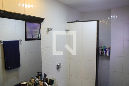 Apartamento à venda com 300m², 4 quartos e 3 vagasBanheiro da Suíte 1