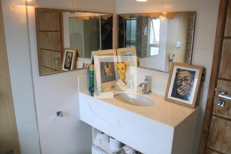 Apartamento à venda com 300m², 4 quartos e 3 vagasBanheiro da Suíte 3