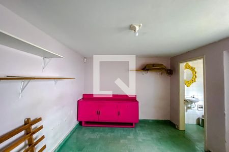 Casa à venda com 140m², 3 quartos e 2 vagasQuarto de Serviço