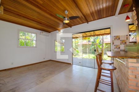 Sala de casa para alugar com 3 quartos, 130m² em Campeche, Florianópolis