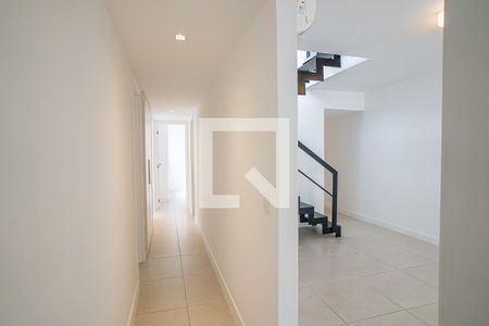 Apartamento para alugar com 225m², 4 quartos e 3 vagasCorredor