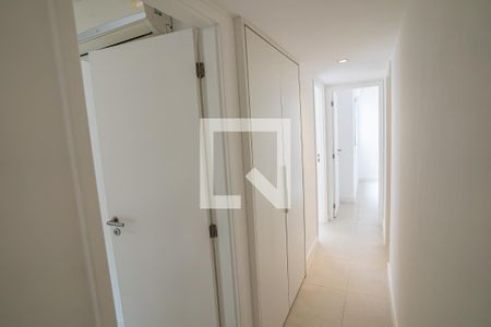 Apartamento para alugar com 225m², 4 quartos e 3 vagasCorredor