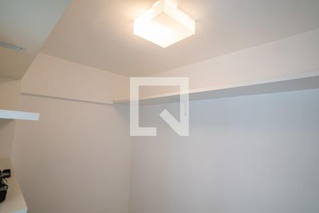 Apartamento para alugar com 225m², 4 quartos e 3 vagasQuarto de Serviço