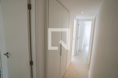 Apartamento para alugar com 225m², 4 quartos e 3 vagasCorredor
