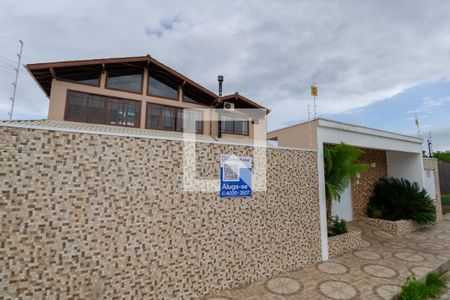 Casa para alugar com 450m², 5 quartos e 8 vagasFachada