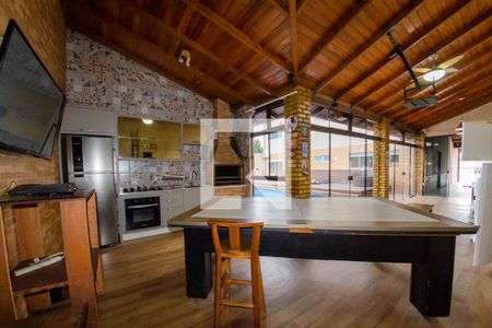 Casa para alugar com 450m², 5 quartos e 8 vagasSala de jogos