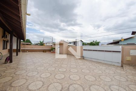 Casa para alugar com 450m², 5 quartos e 8 vagasQuintal