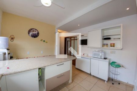 Casa para alugar com 450m², 5 quartos e 8 vagasCozinha
