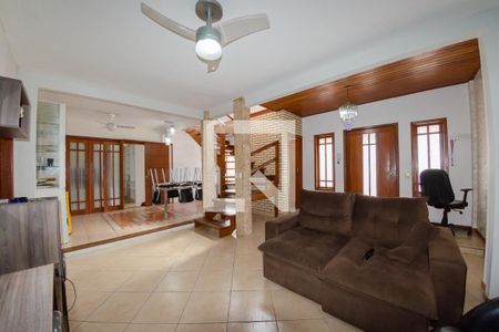 Sala de casa para alugar com 5 quartos, 450m² em Morro das Pedras, Florianópolis
