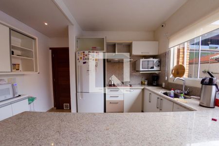 Casa para alugar com 450m², 5 quartos e 8 vagasCozinha