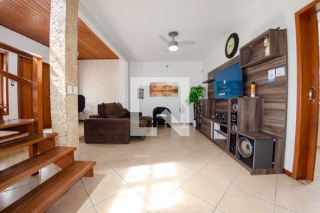 Sala de casa para alugar com 5 quartos, 450m² em Morro das Pedras, Florianópolis