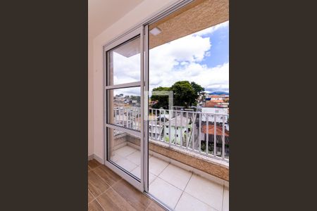 Sacada da Sala de apartamento para alugar com 2 quartos, 50m² em Vila Pita, São Paulo