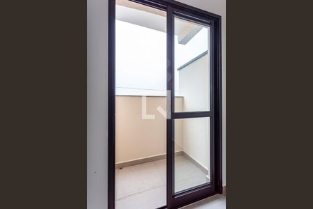 Varanda da Sala e Cozinha de apartamento para alugar com 2 quartos, 44m² em Jardim Ocara, Santo André