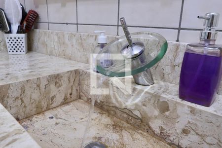 Casa à venda com 127m², 2 quartos e 1 vagaBanheiro