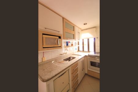 Apartamento à venda com 80m², 2 quartos e 1 vagaCozinha