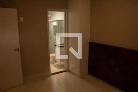 Suíte de apartamento para alugar com 2 quartos, 55m² em Shopping Park, Uberlândia