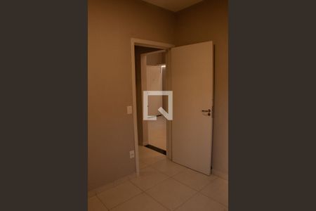 Quarto 1 de apartamento para alugar com 2 quartos, 55m² em Shopping Park, Uberlândia