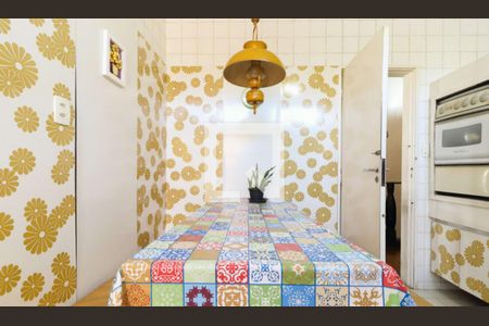 Casa à venda com 3 quartos, 300m² em Boaçava, São Paulo