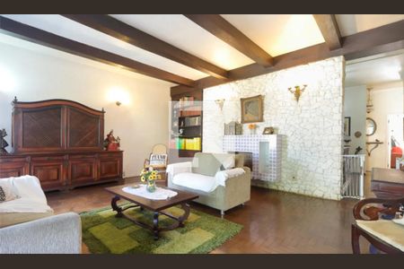 Casa à venda com 3 quartos, 300m² em Boaçava, São Paulo