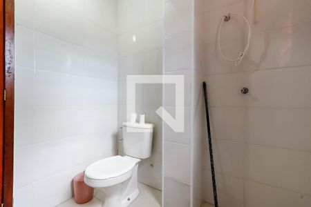 Banheiro de casa para alugar com 1 quarto, 60m² em Vila Nova Mazzei, São Paulo