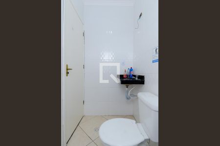 Banheiro de kitnet/studio para alugar com 1 quarto, 35m² em Jardim Vila Galvão, Guarulhos