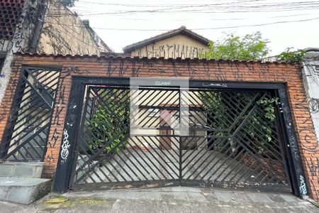 Casa à venda com 180m², 4 quartos e 3 vagasFachada